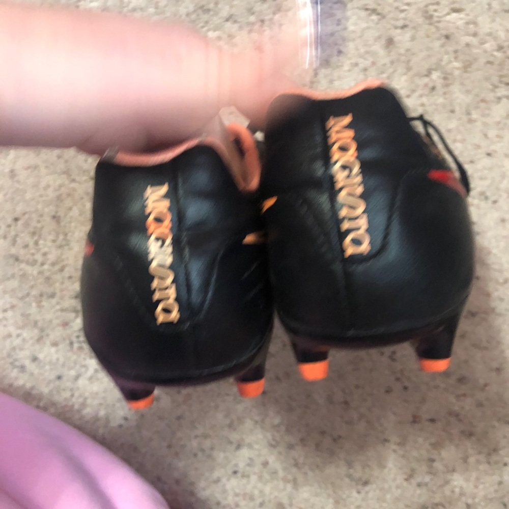 Nike cleats - Picture 3 of 4
